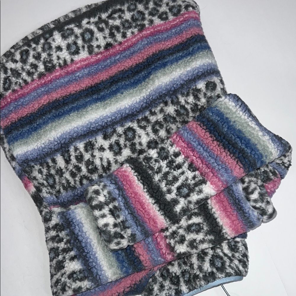 Hurley Cozy Striped Fleece Girls (size 4/5) - Picture 11 of 11